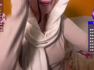 Stripchat Adult Webcam of Elinatiranda