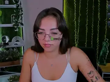 Stripchat Sex Chat of kiki_swan
