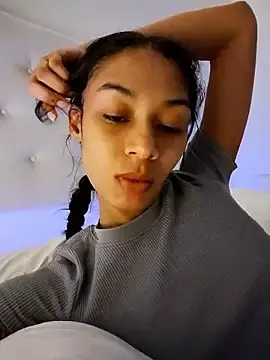 Stripchat Watch Live Sex Cams of Leaberrry