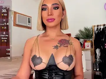 Stripchat Adult Webcams of Lustrous_Nathalie