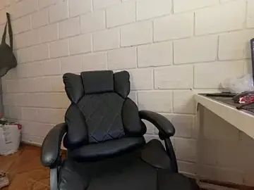 Stripchat Live Sex of Max_TheHorseDick