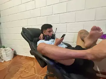 Stripchat Adult Webcam of Max_TheHorseDick