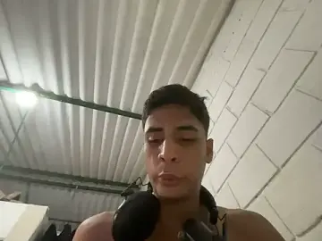 Stripchat Adult Webcam of Max_TheHorseDick