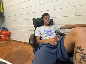 Stripchat Live Sex of Max_TheHorseDick