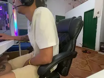 Stripchat Adult Webcams of Max_TheHorseDick