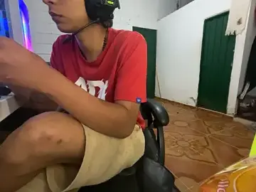 Stripchat Live Sex Cam of Max_TheHorseDick