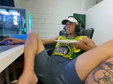 Stripchat Free Live Porn of Max_TheHorseDick