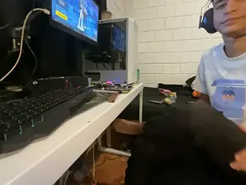 Stripchat Adult Video Chat of Max_TheHorseDick