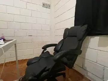 Stripchat Sex Chat of Max_TheHorseDick