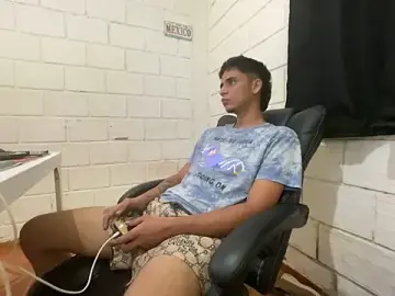 Stripchat Adult Video Chat of Max_TheHorseDick