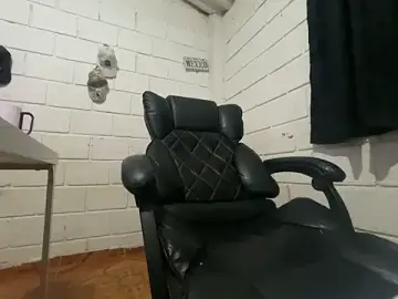 Stripchat Sex Chat of Max_TheHorseDick