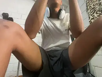 Stripchat Live Sex of Max_TheHorseDick