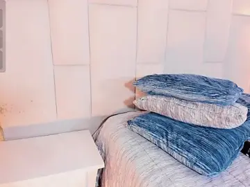 Stripchat Live Sex Cam of andrea_alvarz