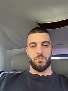 Stripchat Live Sex of Pablo_Hornyguy95