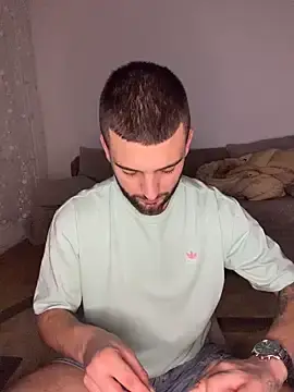 Stripchat Nude Webcam of Pablo_Hornyguy95