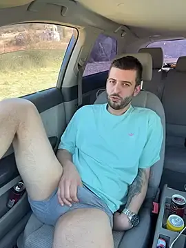 Stripchat Sex Cam of Pablo_Hornyguy95