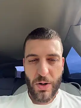 Stripchat Live Sex of Pablo_Hornyguy95