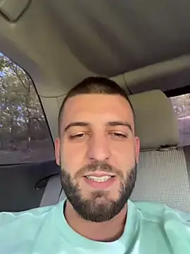 Stripchat Sex Cam of Pablo_Hornyguy95