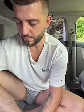 Stripchat Live Sex of Pablo_Hornyguy95