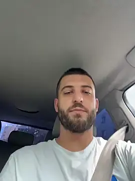 Stripchat Live Sex of Pablo_Hornyguy95