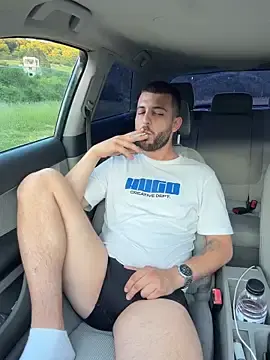 Stripchat Live Porn of Pablo_Hornyguy95