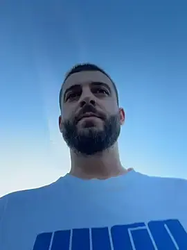 Stripchat Watch Live Sex Cams of Pablo_Hornyguy95
