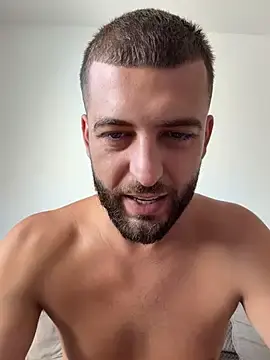 Stripchat Adult Webcam of Pablo_Hornyguy95