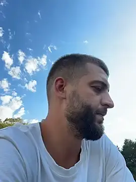 Stripchat Live Sex of Pablo_Hornyguy95