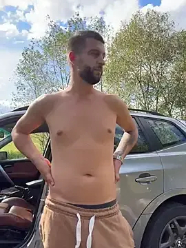 Stripchat Sex Cam of Pablo_Hornyguy95