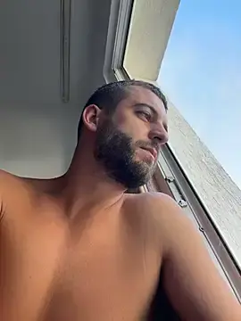 Stripchat Live Porn of Pablo_Hornyguy95