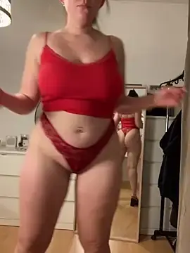 Stripchat Best Webcam of Petite_minette30