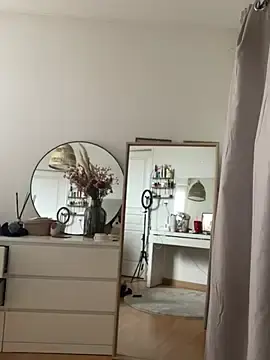 Stripchat Sex Chat of Petite_minette30