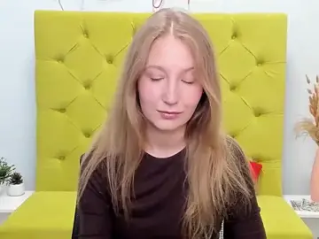 Stripchat Live Sex Cam of LolaWilsons