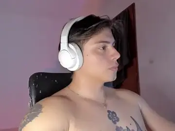 Stripchat Free Porn Cam of Giordano_Russo