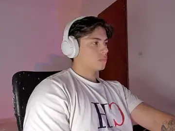 Stripchat Adult Video Chat of Giordano_Russo