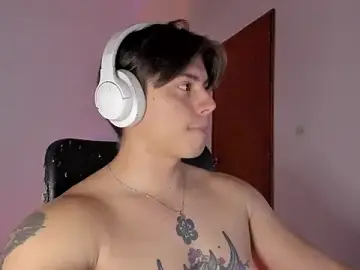 Stripchat Best live sex cam show of Giordano_Russo