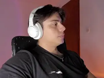 Stripchat Live Sex of Giordano_Russo