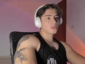 Stripchat Free Porn Cam of Giordano_Russo