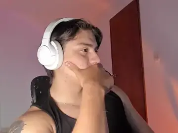 Stripchat Live Sex Cam of Giordano_Russo