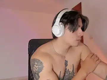 Stripchat Best live sex cam show of Giordano_Russo