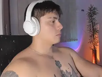 Stripchat Best live sex cam show of Giordano_Russo