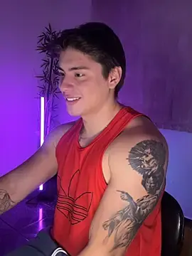 Stripchat Live Sex Cam of Giordano_Russo