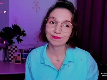 Stripchat Sex Cam of KindHazelHere_