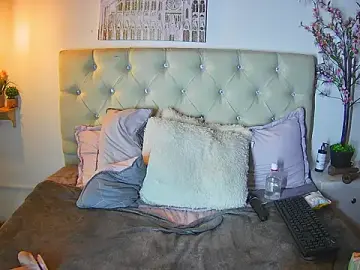 Stripchat Sex Cam of ShyVibes_