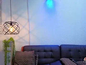 Stripchat Sex Cam of ShyVibes_