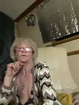 Stripchat Free Porn Cam of ladyboatlady