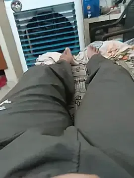 Stripchat Sex Cam of wrong_man25