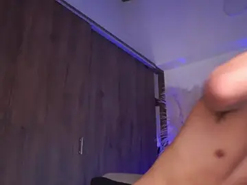 Stripchat Live Sex Cam of Josep_Davies