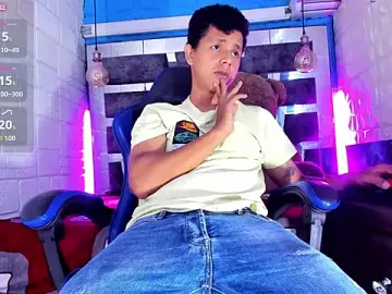 Stripchat Best Webcam of g_lincoln