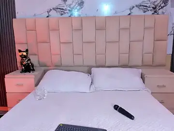 Stripchat Best live sex cam show of Agathaargent_